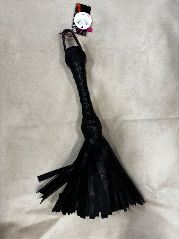 Rubber Flogger Black Small