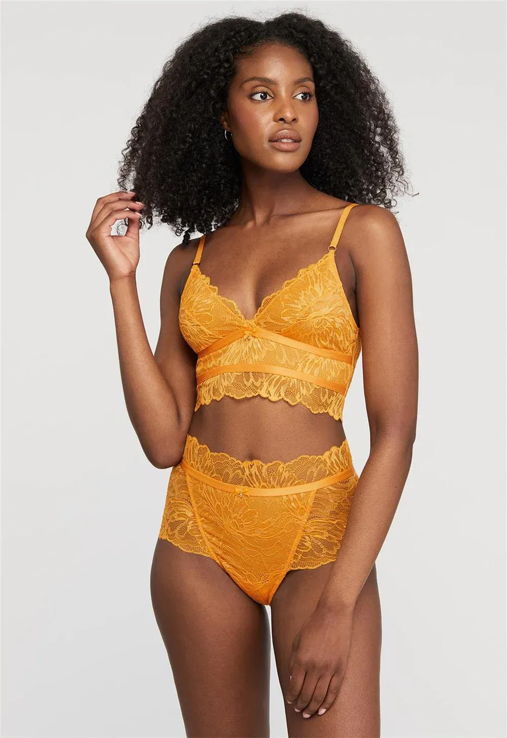 6500 Lingerie Set