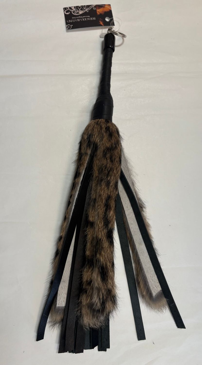 PACK-FL-5 12&quot; Fur/Leather Flogger Spotted
