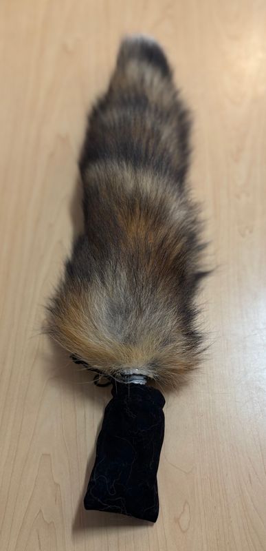 PL-NFT-518 32-34&quot; Fox Tail Nat Red Detach Steel M