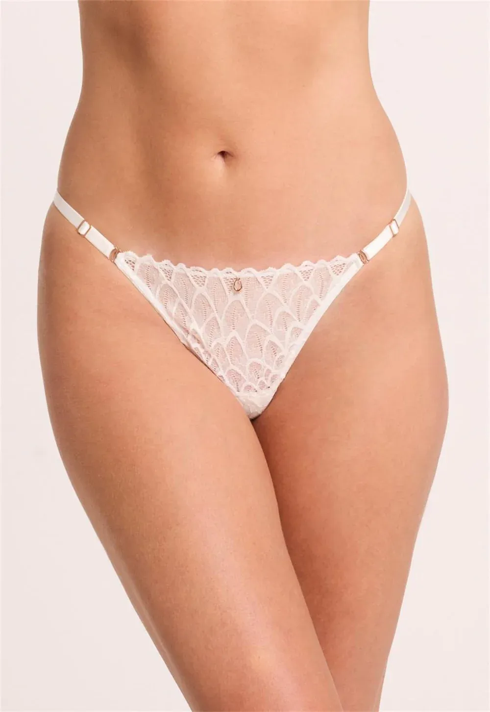 9344 Lacy Thong