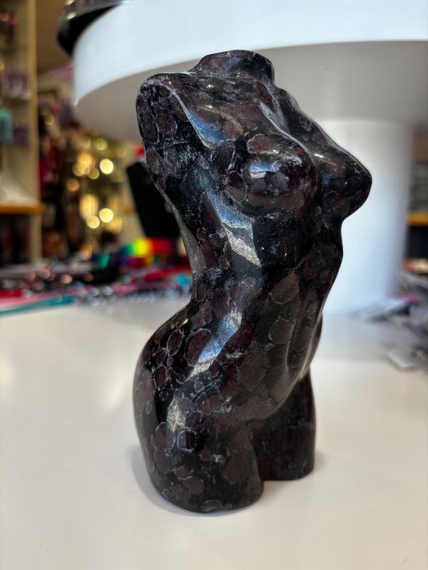 Large Body Dark crystal