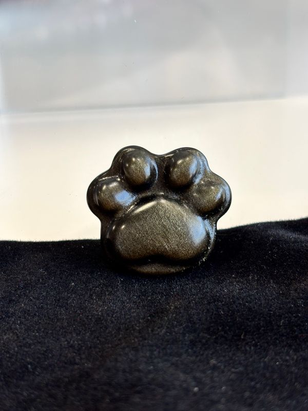 Gold Obsidian Paw Carving