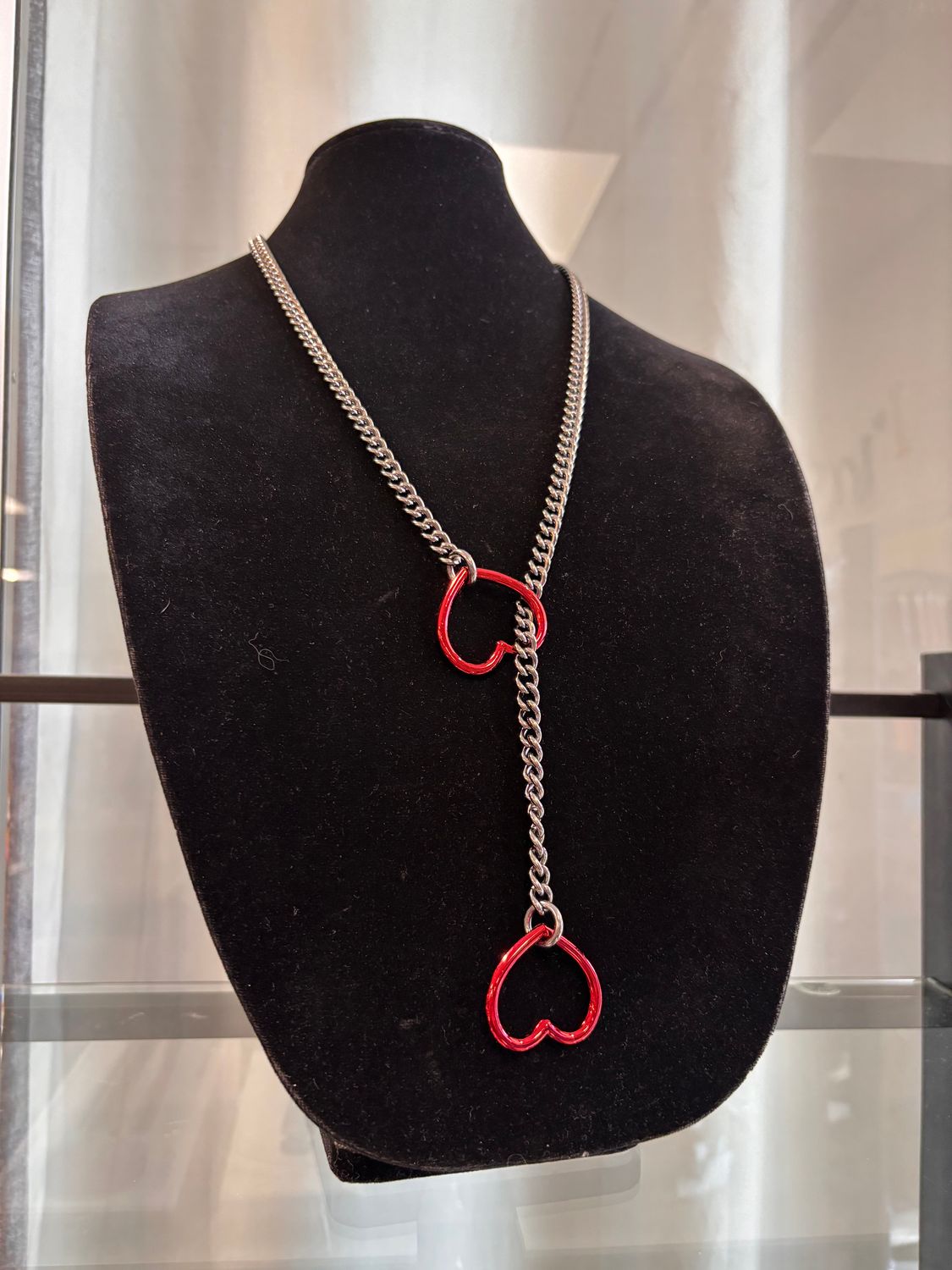 Slip Chain Black W/ Red Heart