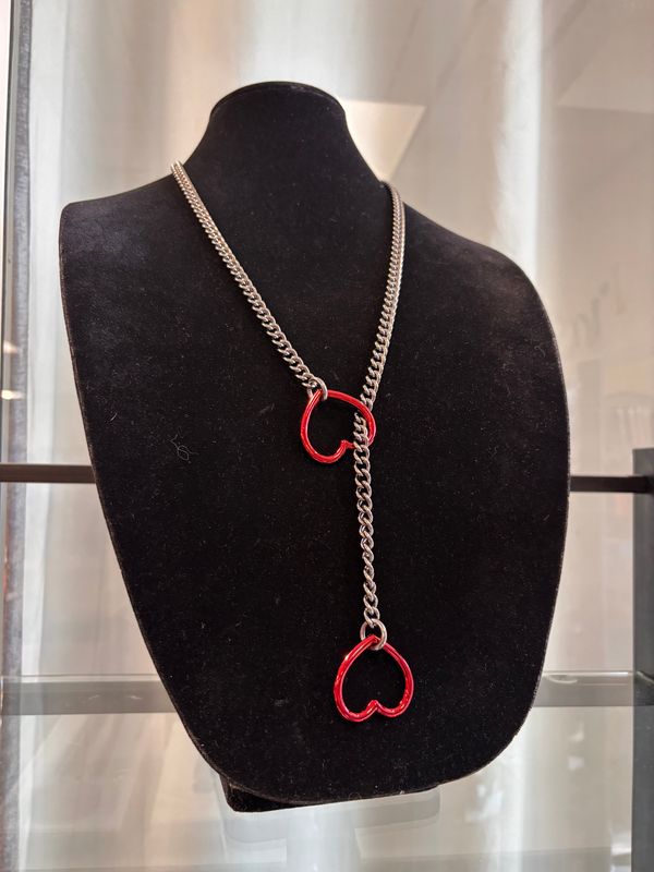 Slip Chain Black W/ Red Heart