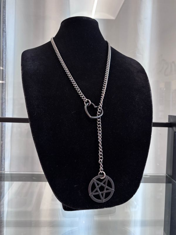 Slip Chain Black Heart/Pentagram