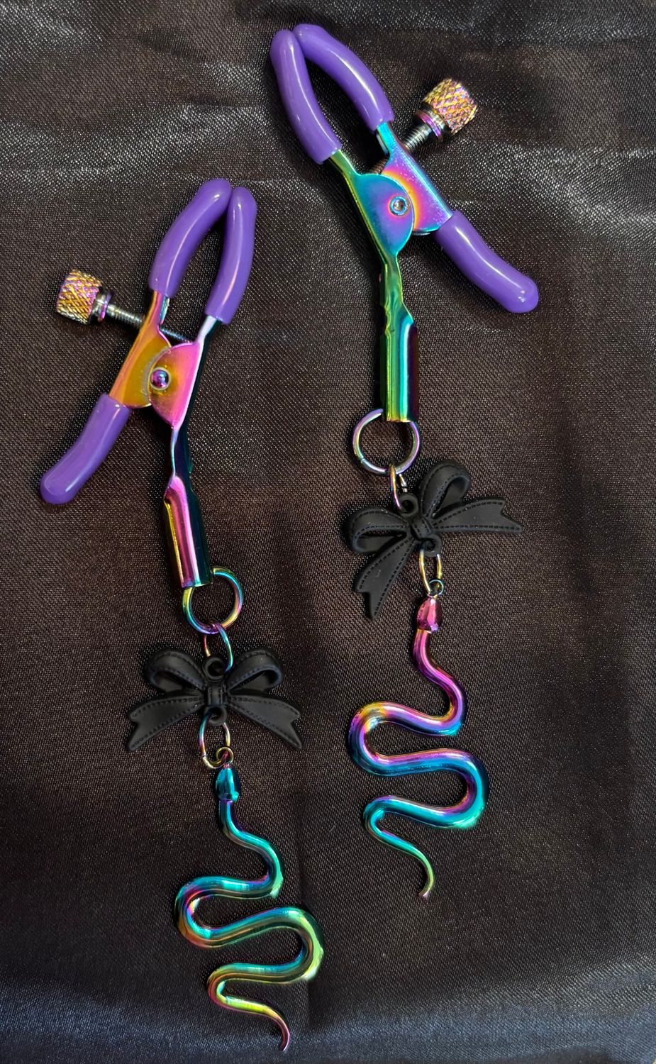 Nip Clamp Rainbow Snake