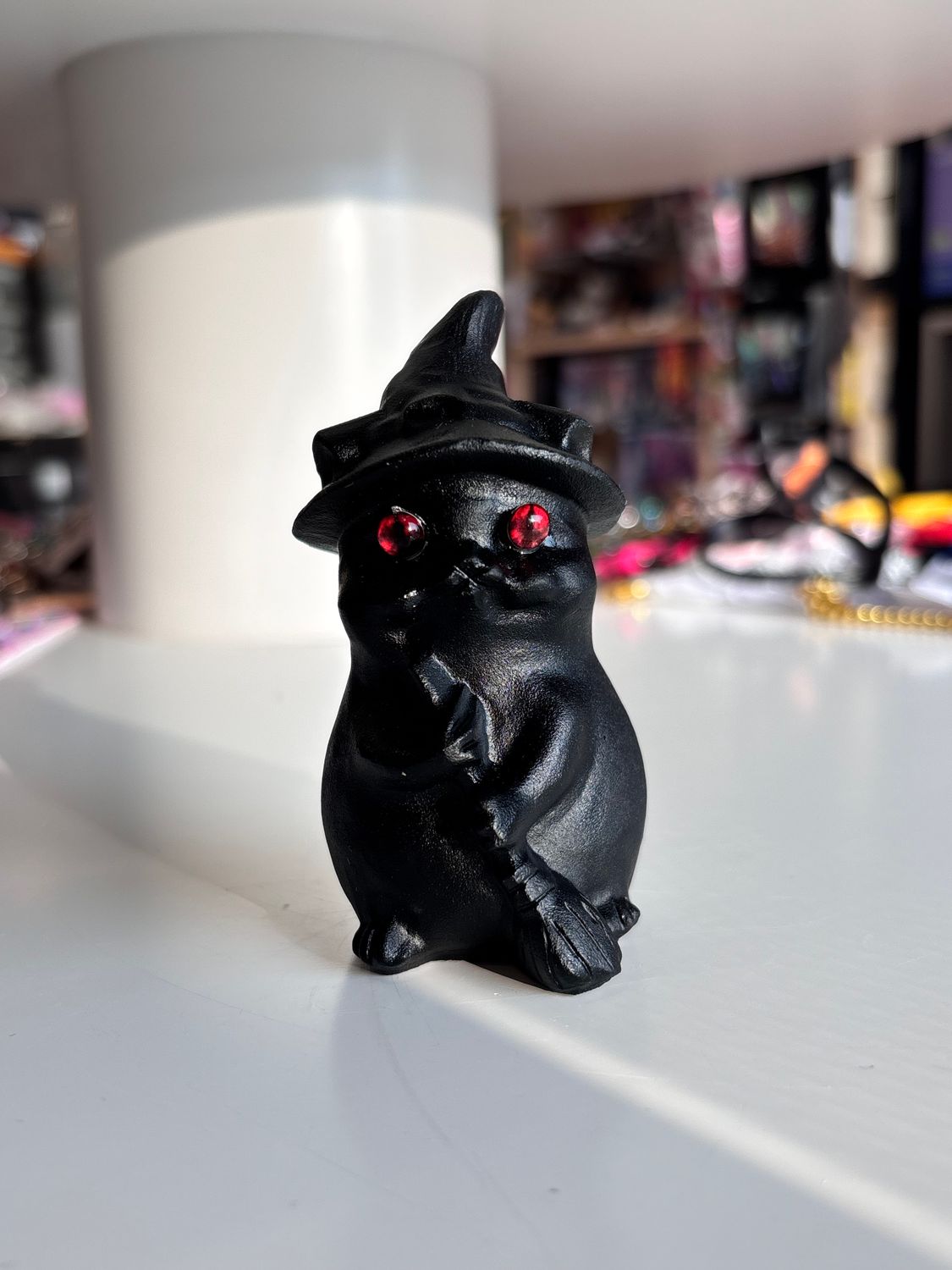 Obsidian/Red Eyes Witchy Kitty