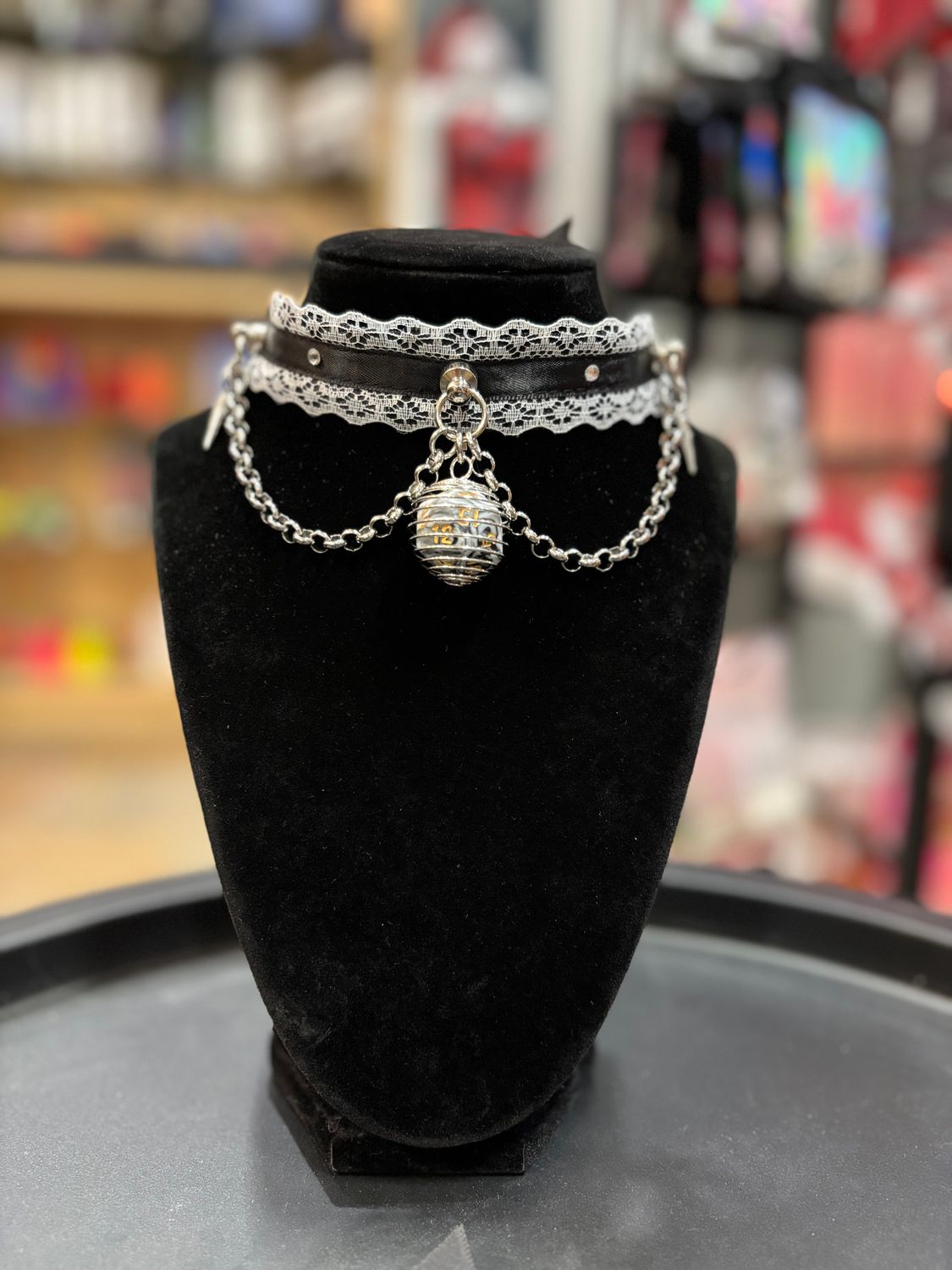 D&amp;D Lace Collar White/Black