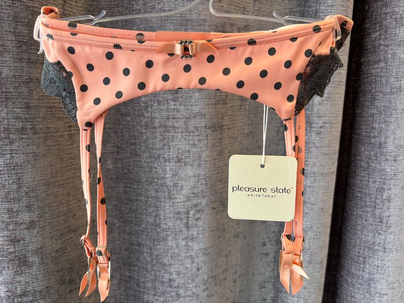 11-2065, Papaya/Charcoal, XS