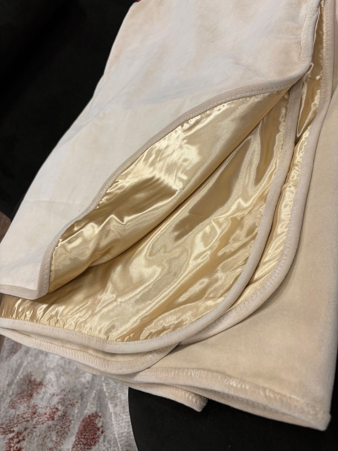 14155 Fascinator Throw Champagne O/S