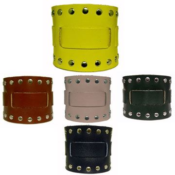 3585 Watchband W/ Rivets