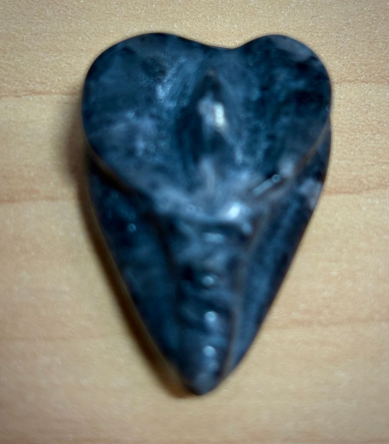 Mini Moonstone Vulva