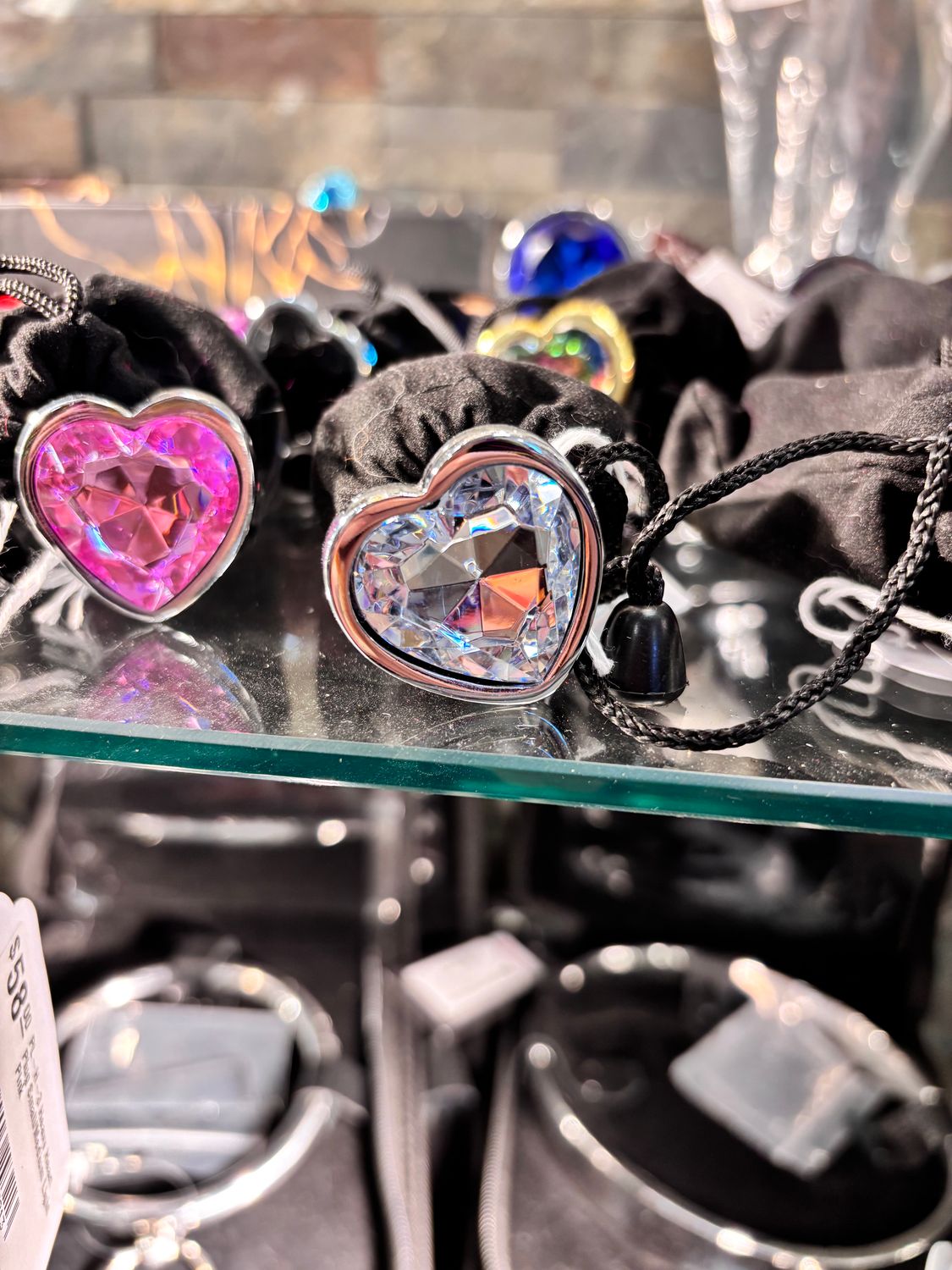 PL-H-7 Heavy Heart Plug Small/Medium Clear