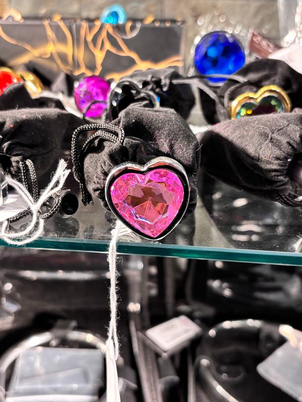 PL-H-3 Heavy Heart Plug Small/Medium Light Pink