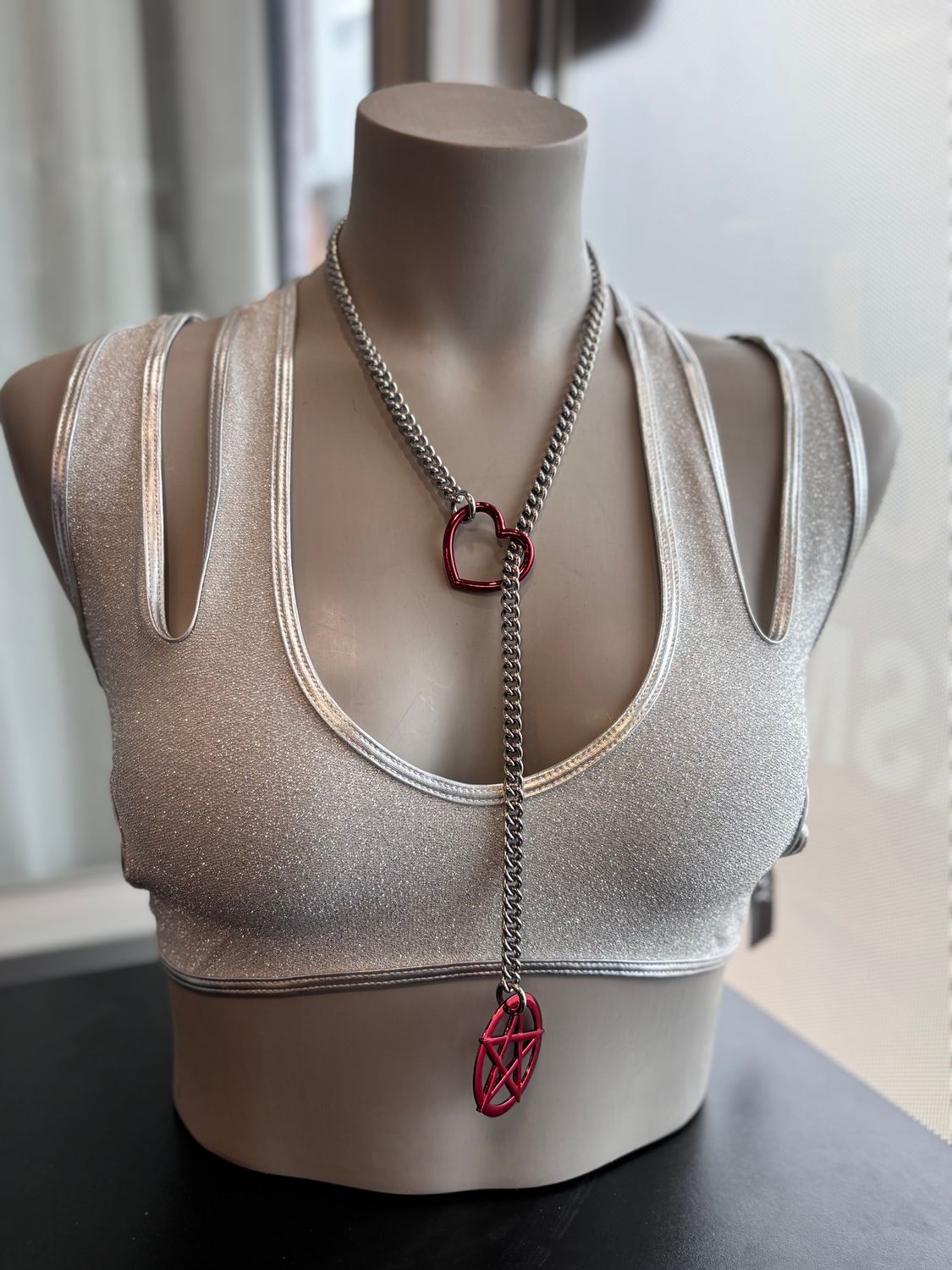 Short Slip Chain Silver/Red Pentagram