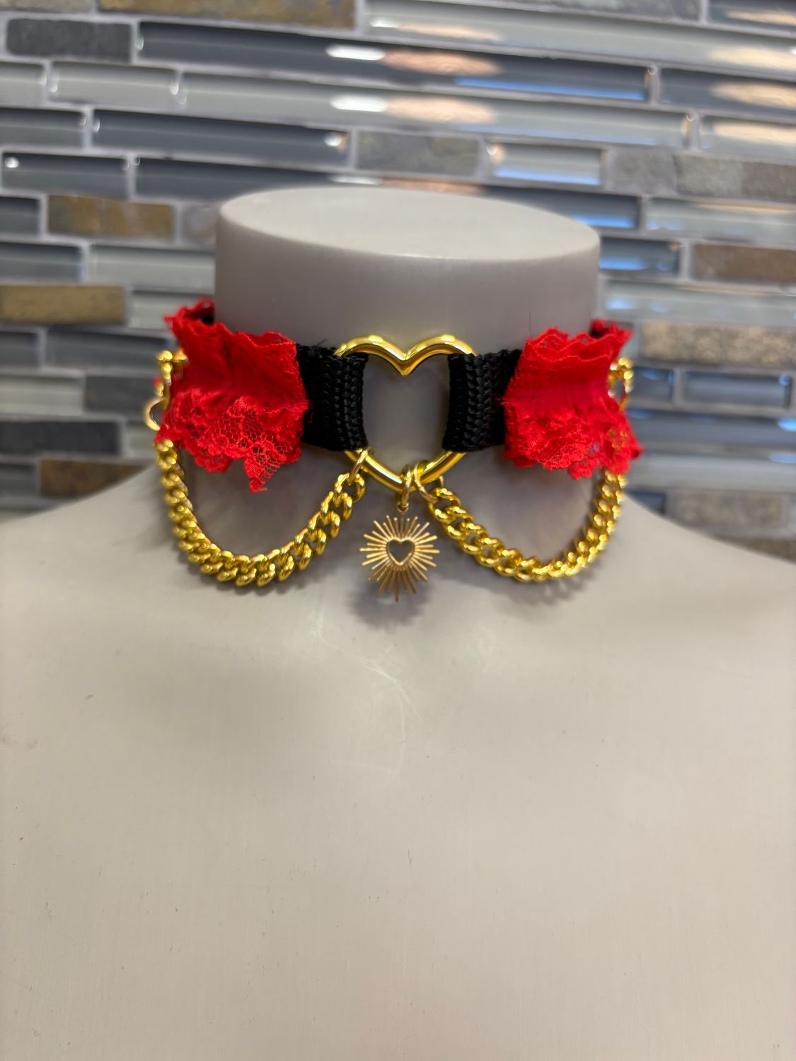 Lace Collar Red W/ Gold Stars