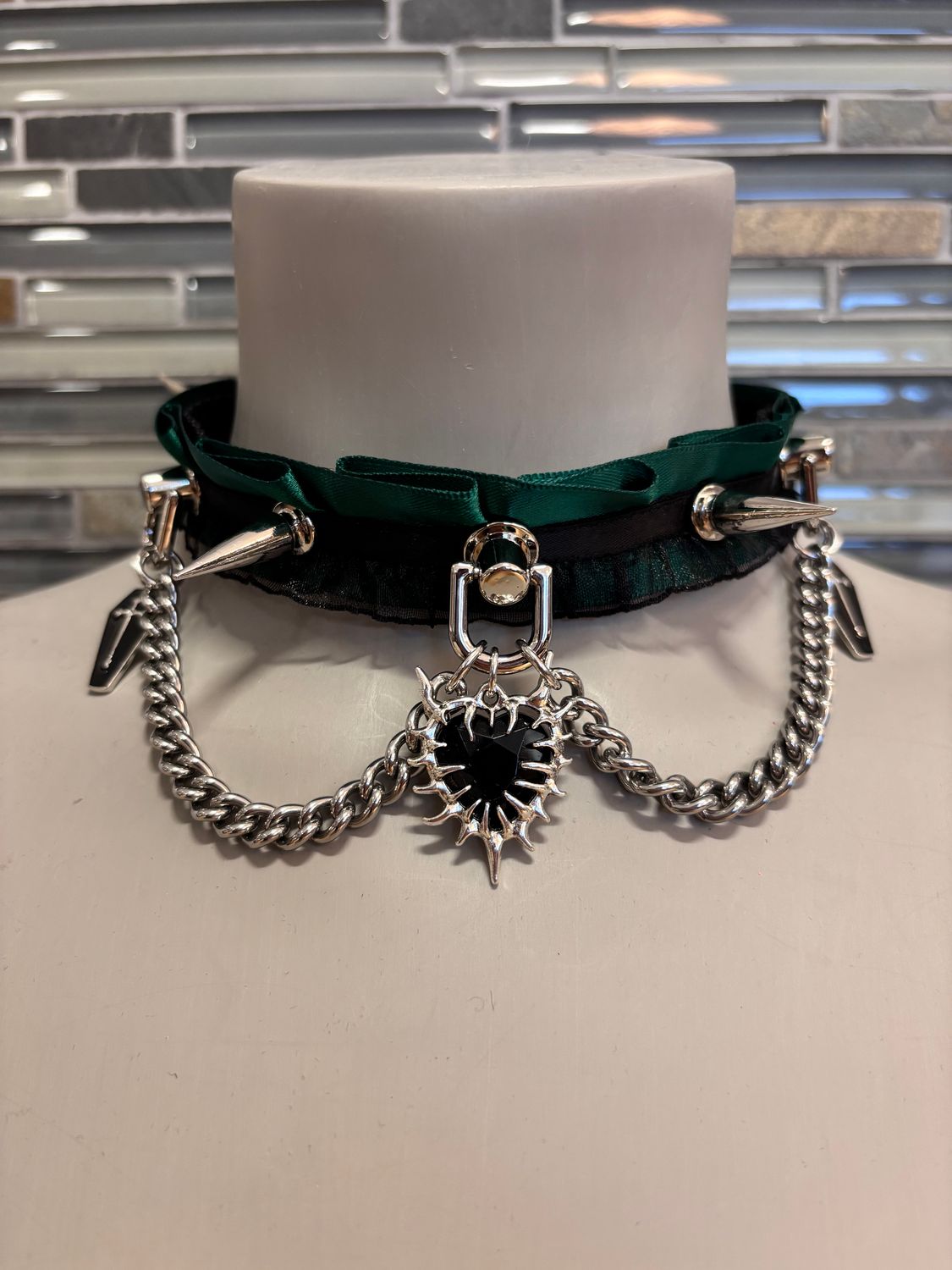 Lace Collar Green W/ Coffins/Heart