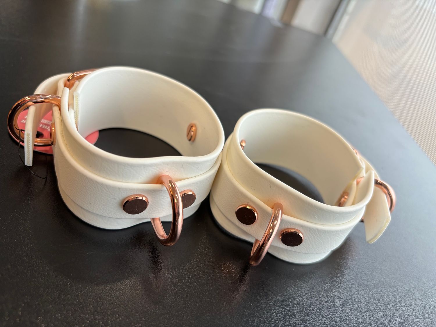 Biothane Cuffs White/Rosegold