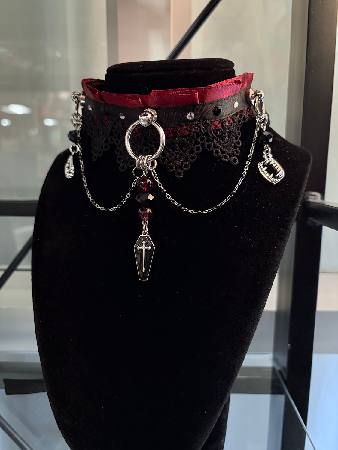 Coffin/Fang Collar