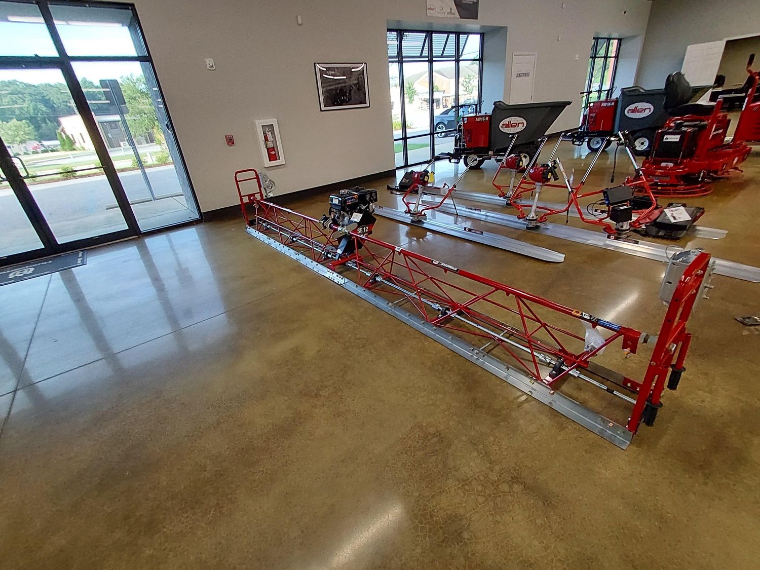 Allen Truss Screed 32.5ft w/9hp Engine Model #SSE12325M