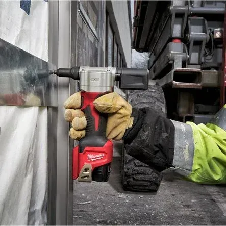 Rivettatrice compatta M12™ MILWAUKEE