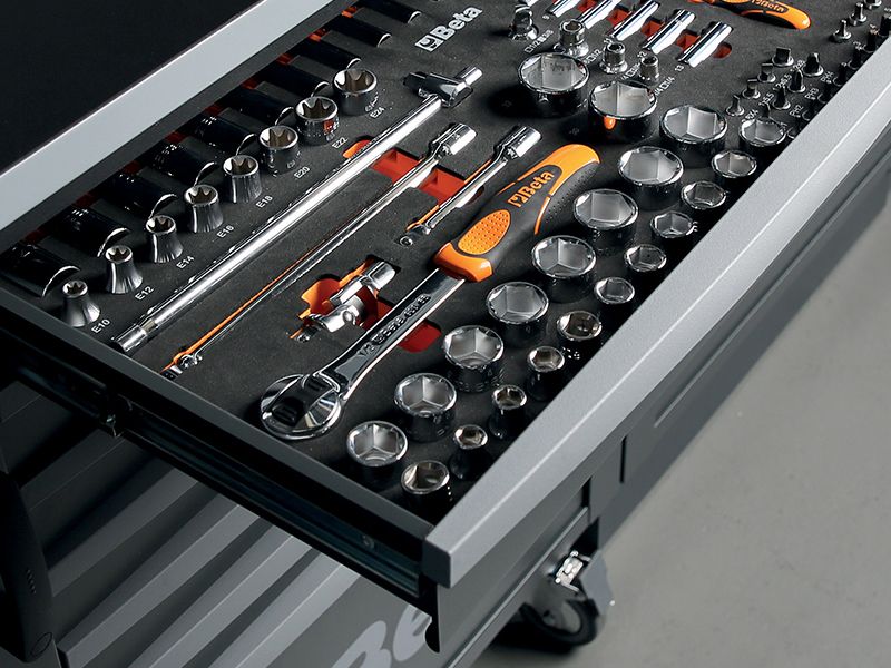 ARREDO MODULARE PER OFFICINA CON AVVOLGITUBO E AVVOLGICAVO COMPRESI BETA- RSC50G