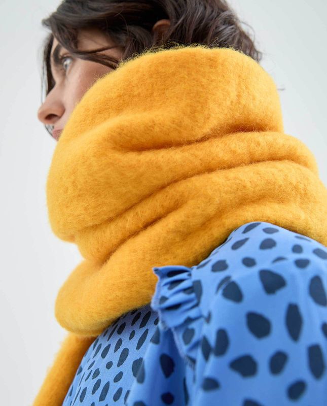 MAXI SCIARPA COMPANIA FANTASTICA 10406 GIALLO