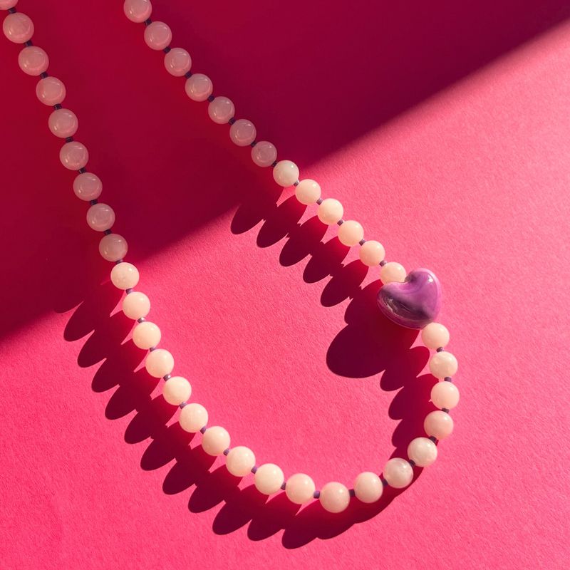 Minimalistyczny naszyjnik z kwarcu różowego