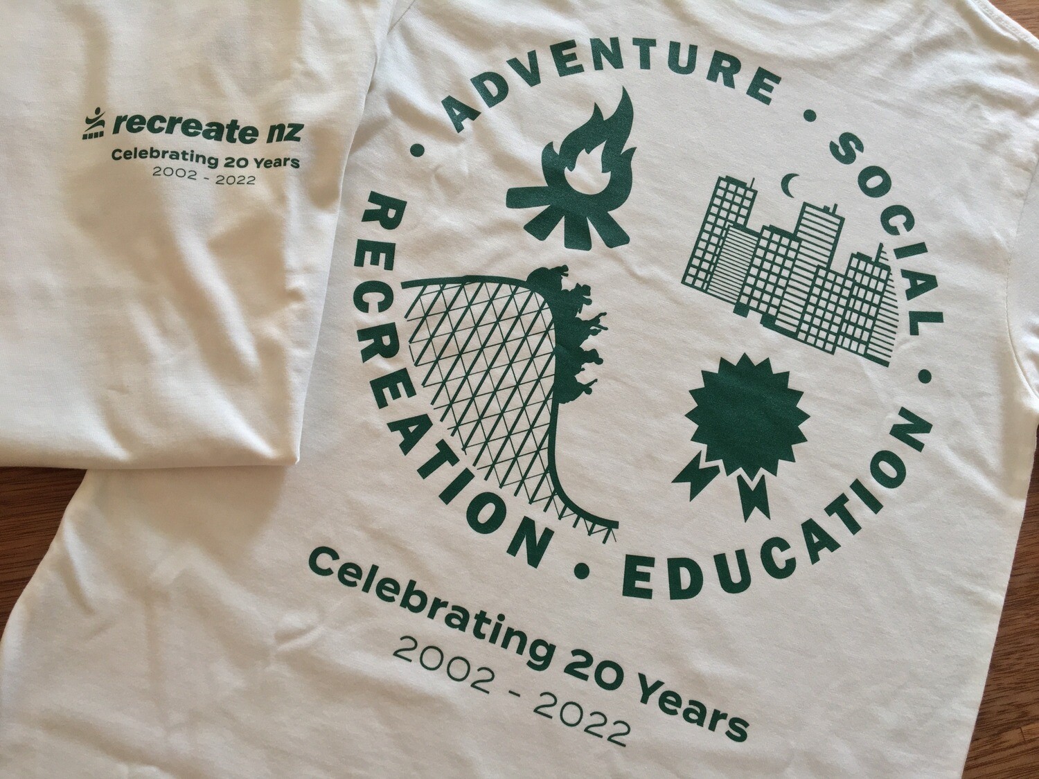 '20 Year' Short Sleeve T-Shirt (unisex)