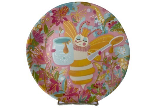 Plates - 8.75&quot; Queen Beesy Plate 4  Asst., Style: Pink Bee