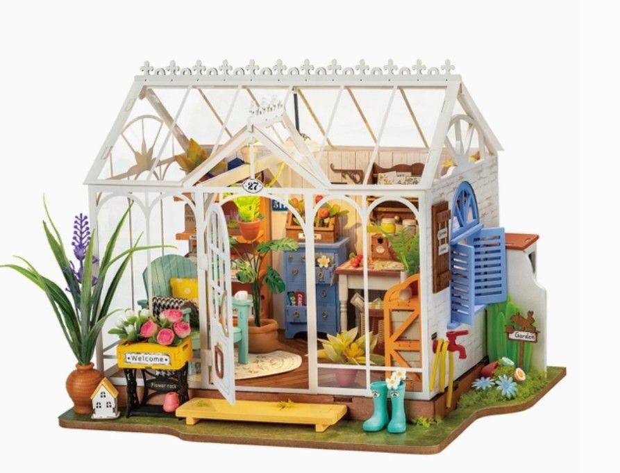 DIY - Dreamy Garden House