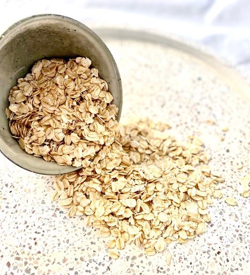 001 Rolled oats (per kg)