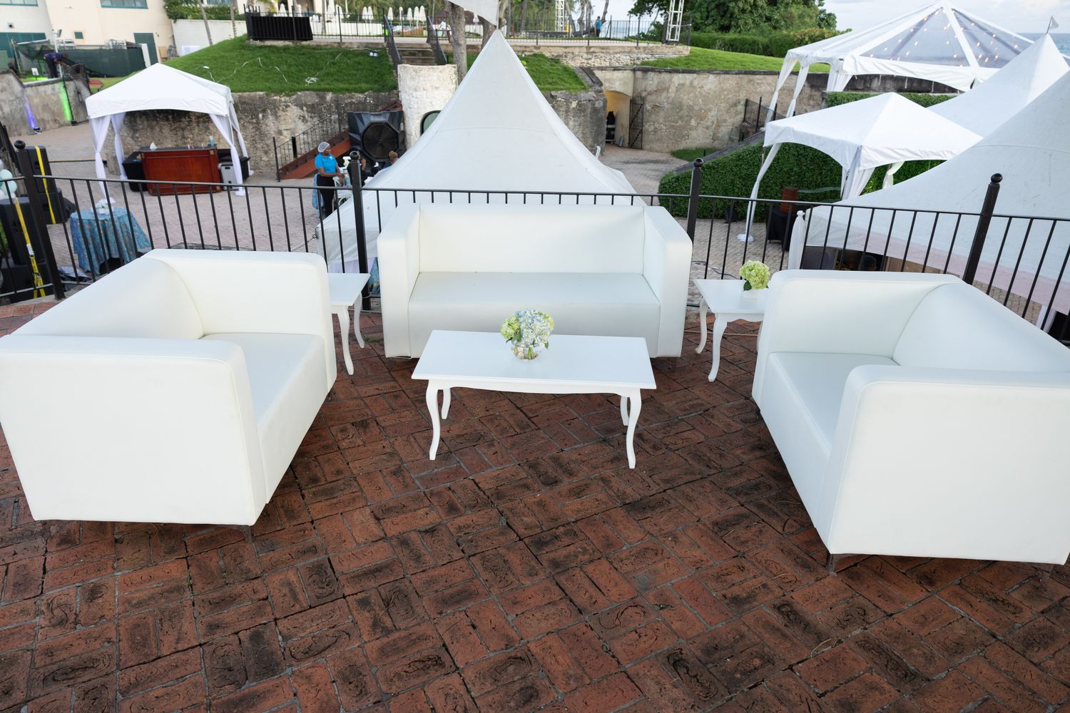 Longue Furniture Set