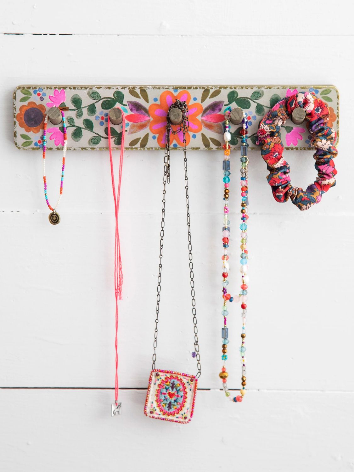 Floral Wall Hook Rack