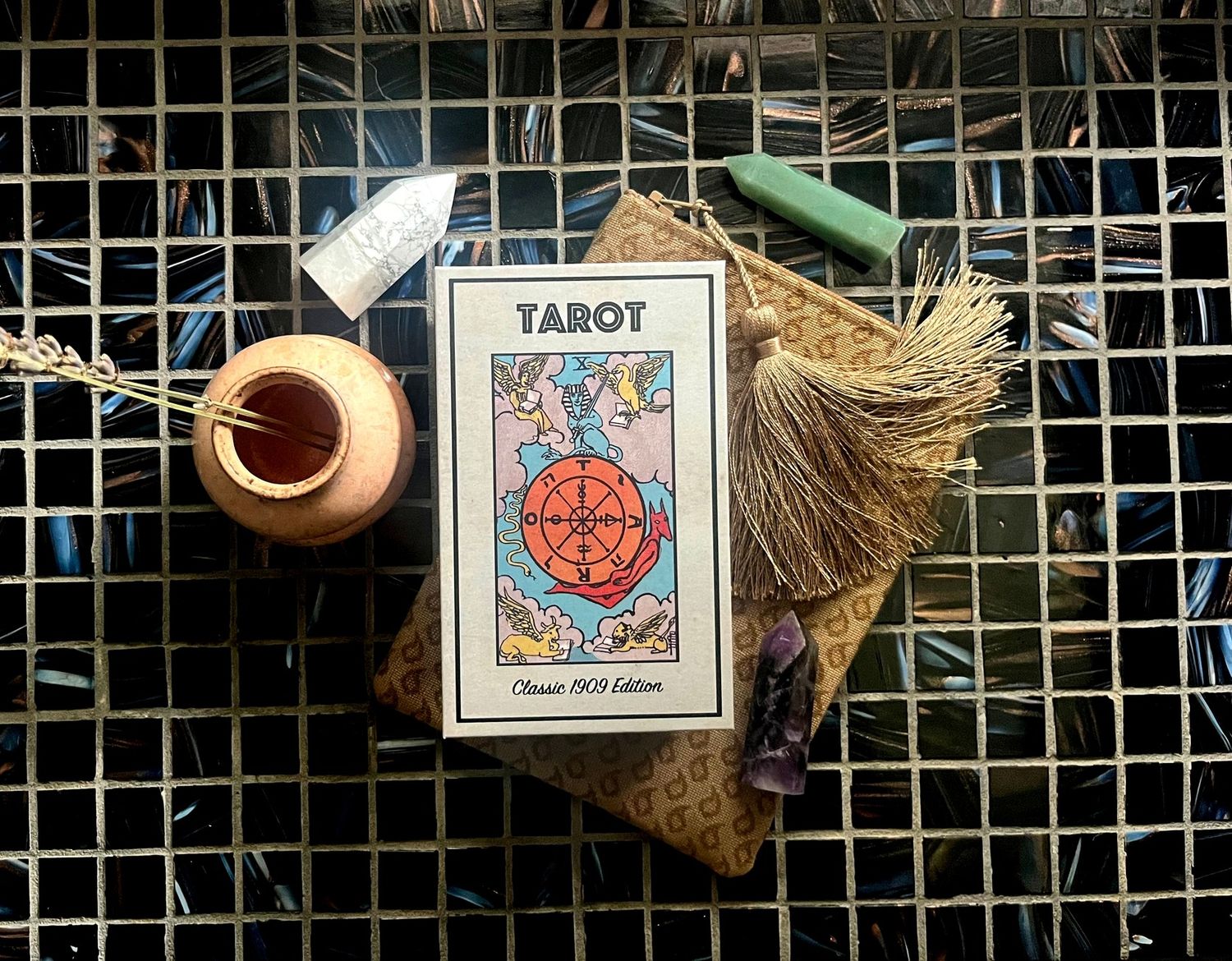 Classic Tarot Deck &amp; Guide