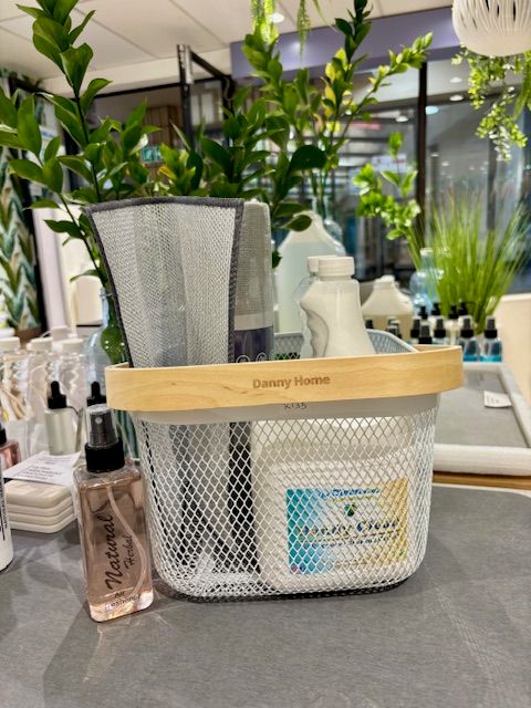 Wire basket square - white