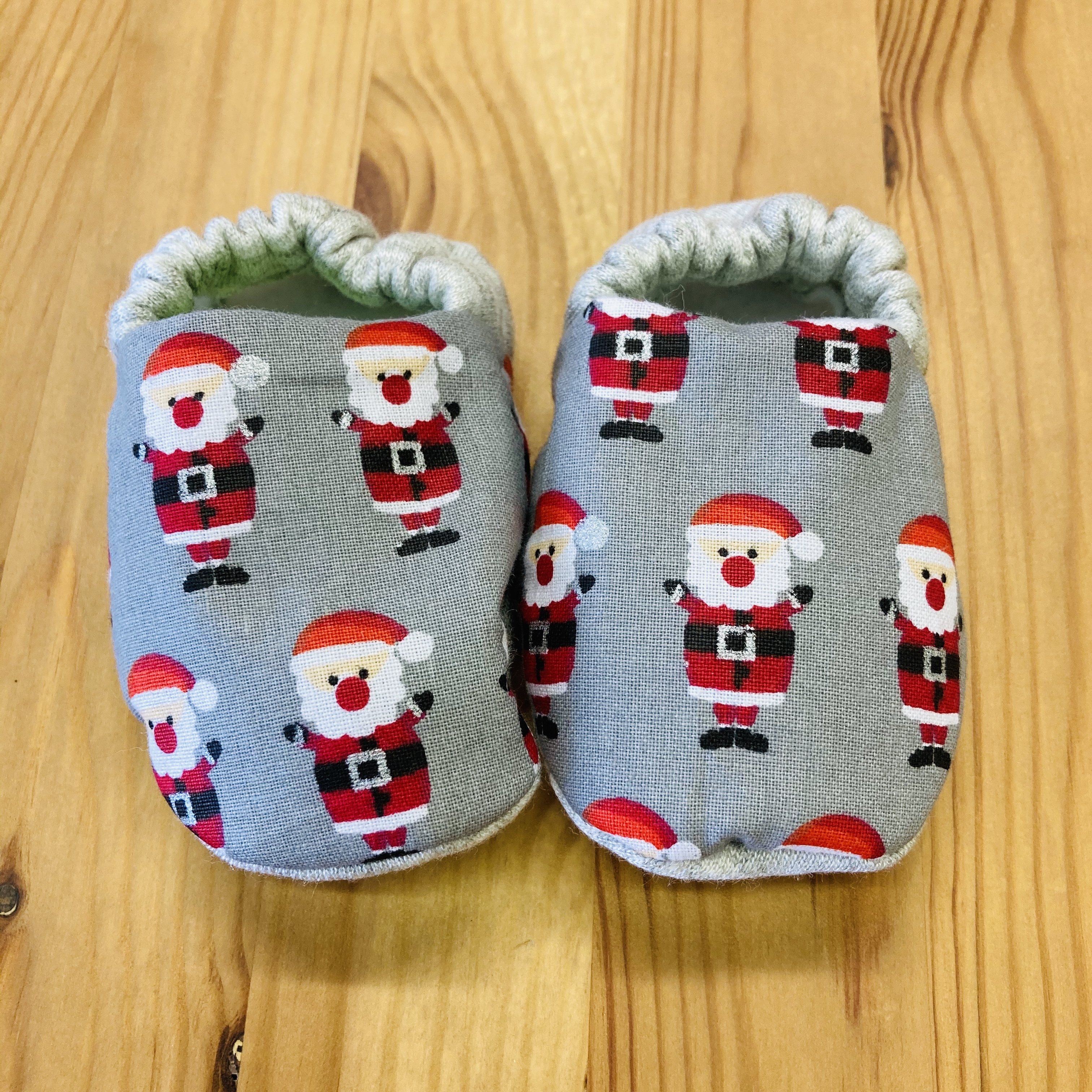 Newborn handmade baby booties