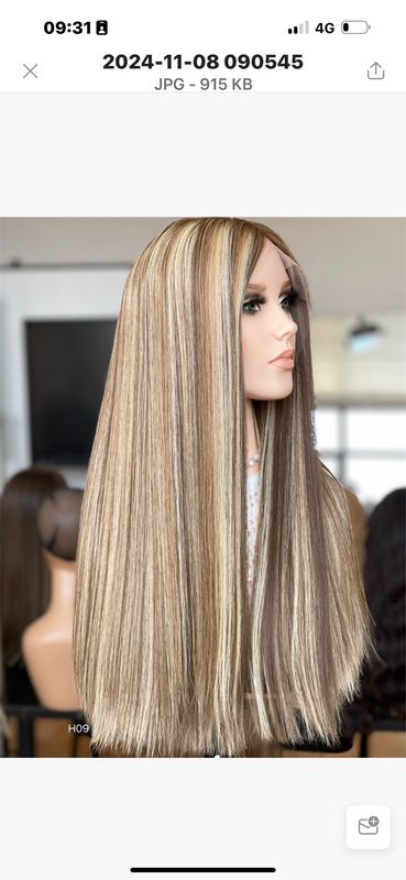 Noelle” – Effortless Elegance with a Modern Edge 