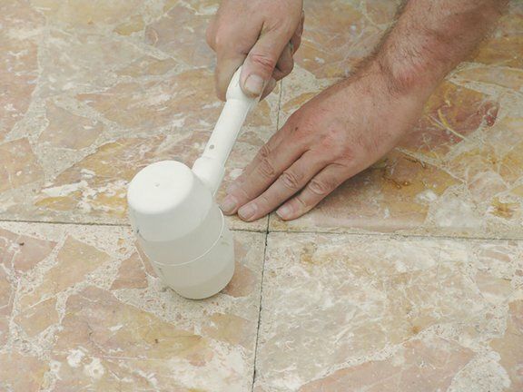 Raimondi White Rubber Mallet - 500gm