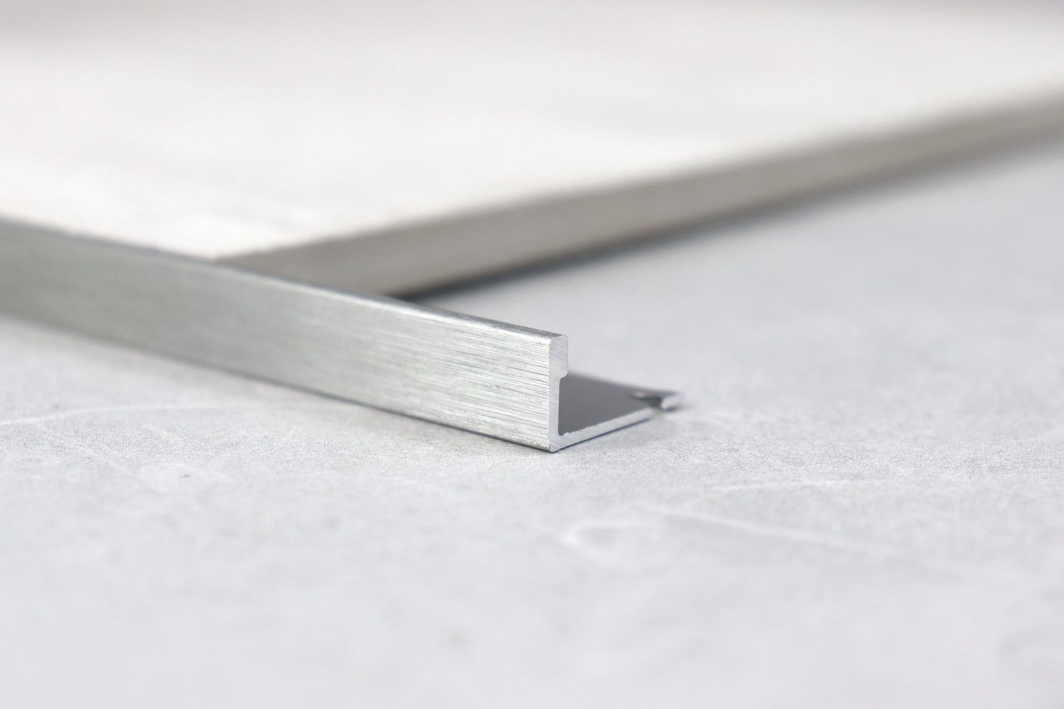 BAT Project Aluminium Angle Linshed Silver( Brush Nickel), Size: 8MM