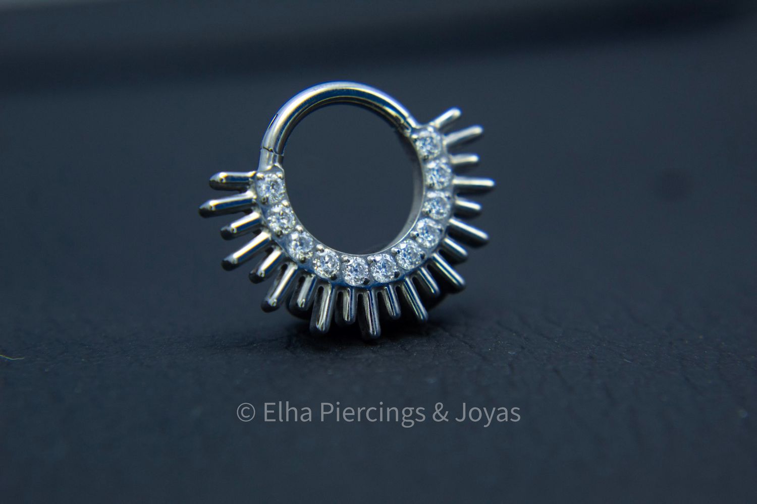 Argolla puntas y cristales de zirconia redondos