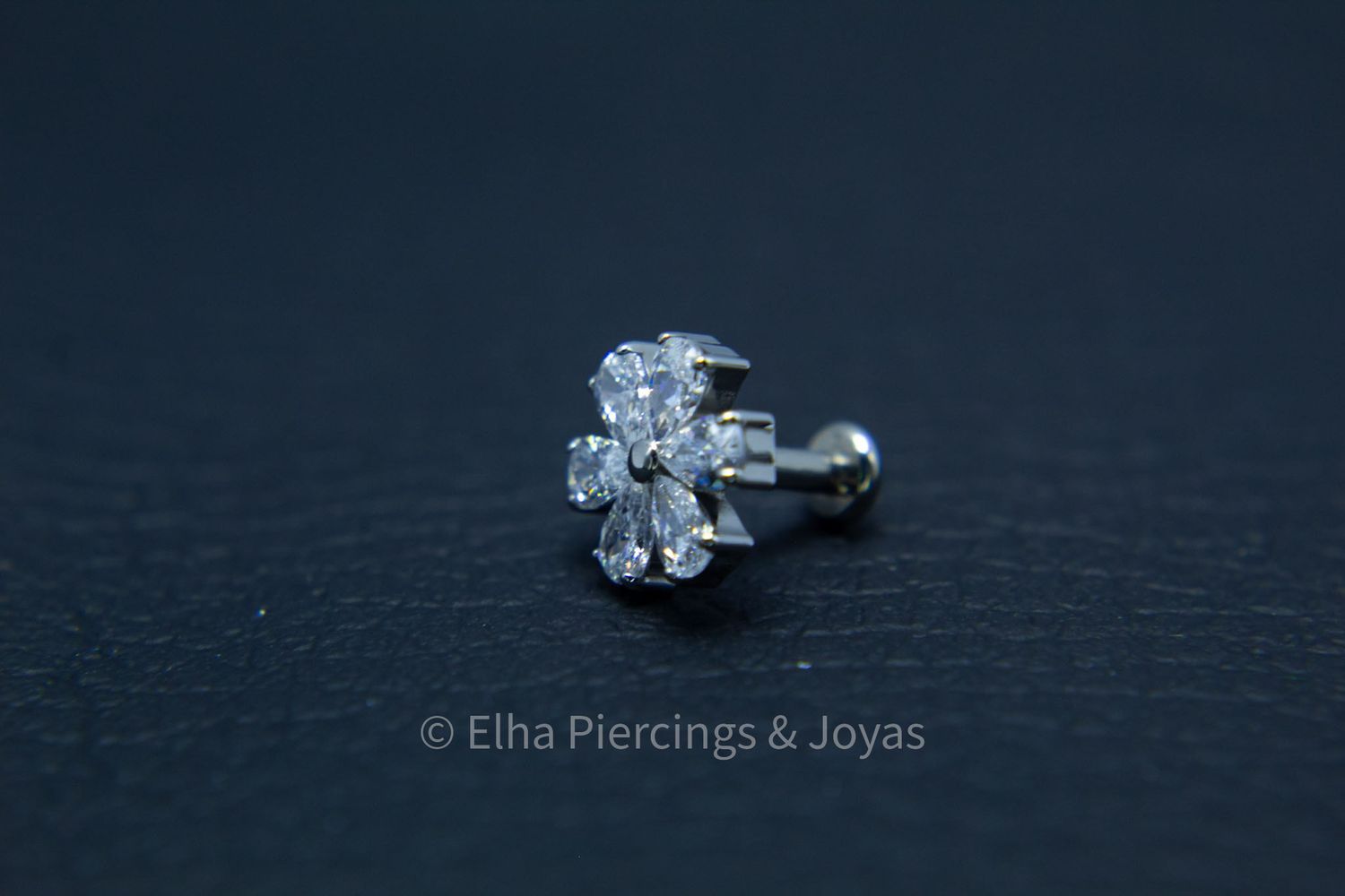 Flor de 6 cristales de zirconia en forma de gotas