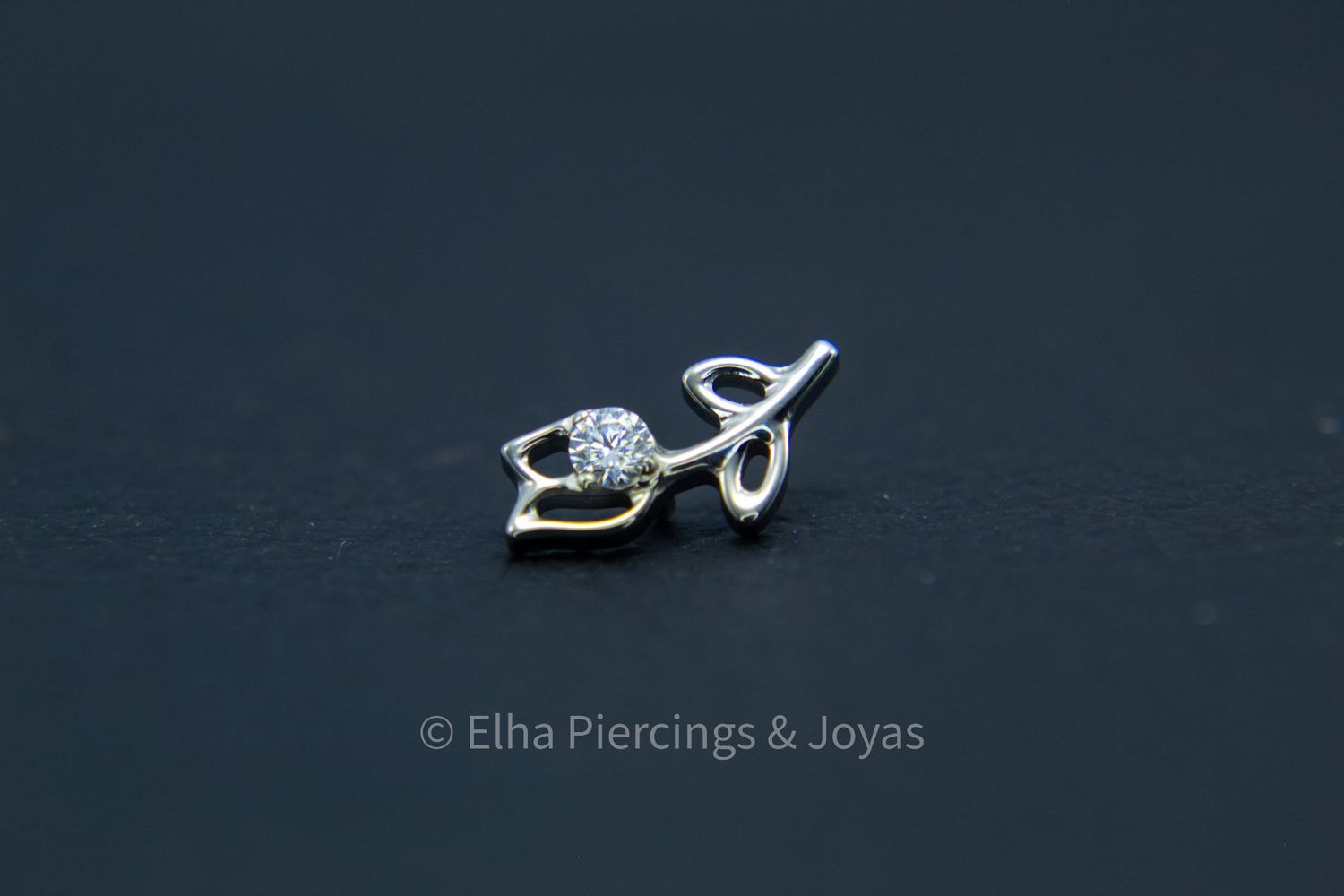 Forma de tulipán con cristal de zirconia