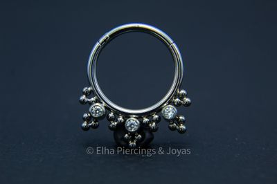 Argolla 3 cristales de zirconia con bolitas