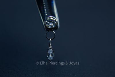 Cristal de zirconia redondo con colgante cristal marquise