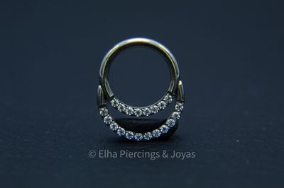 Argolla doble linea separada de cristales