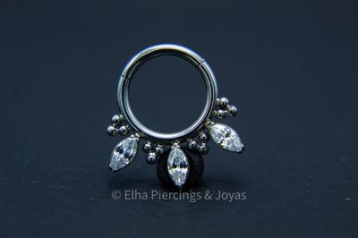 Argolla triple cristal de zirconia marquise con bolitas