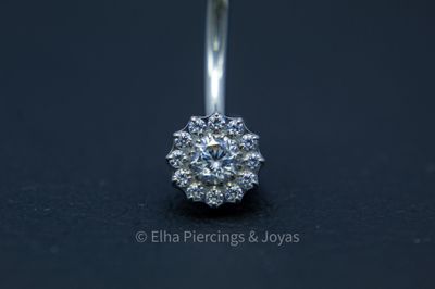 Flor redonda de cristales de zirconia