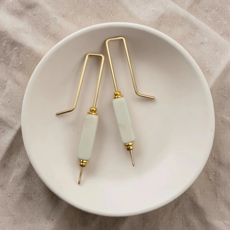 Americana Howlite Gold Earrings